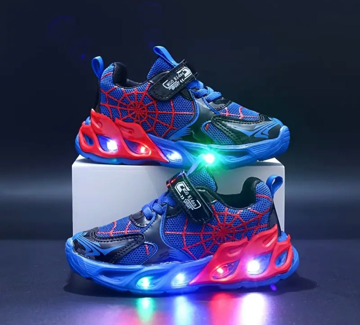 Boys spiderman light up trainers