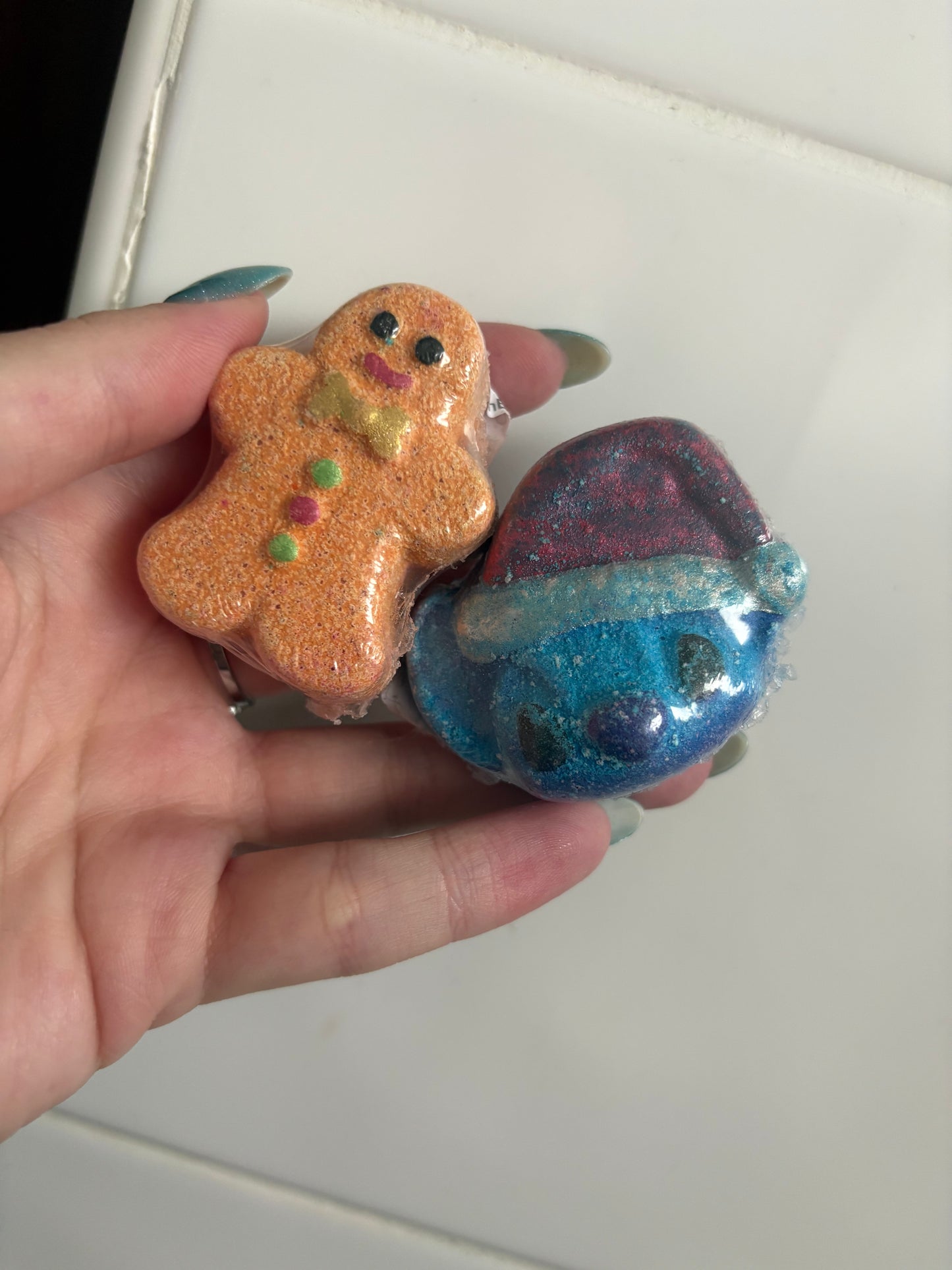 2 xmas mini bath bombs - gingerbread & stitch - CLEARANCE