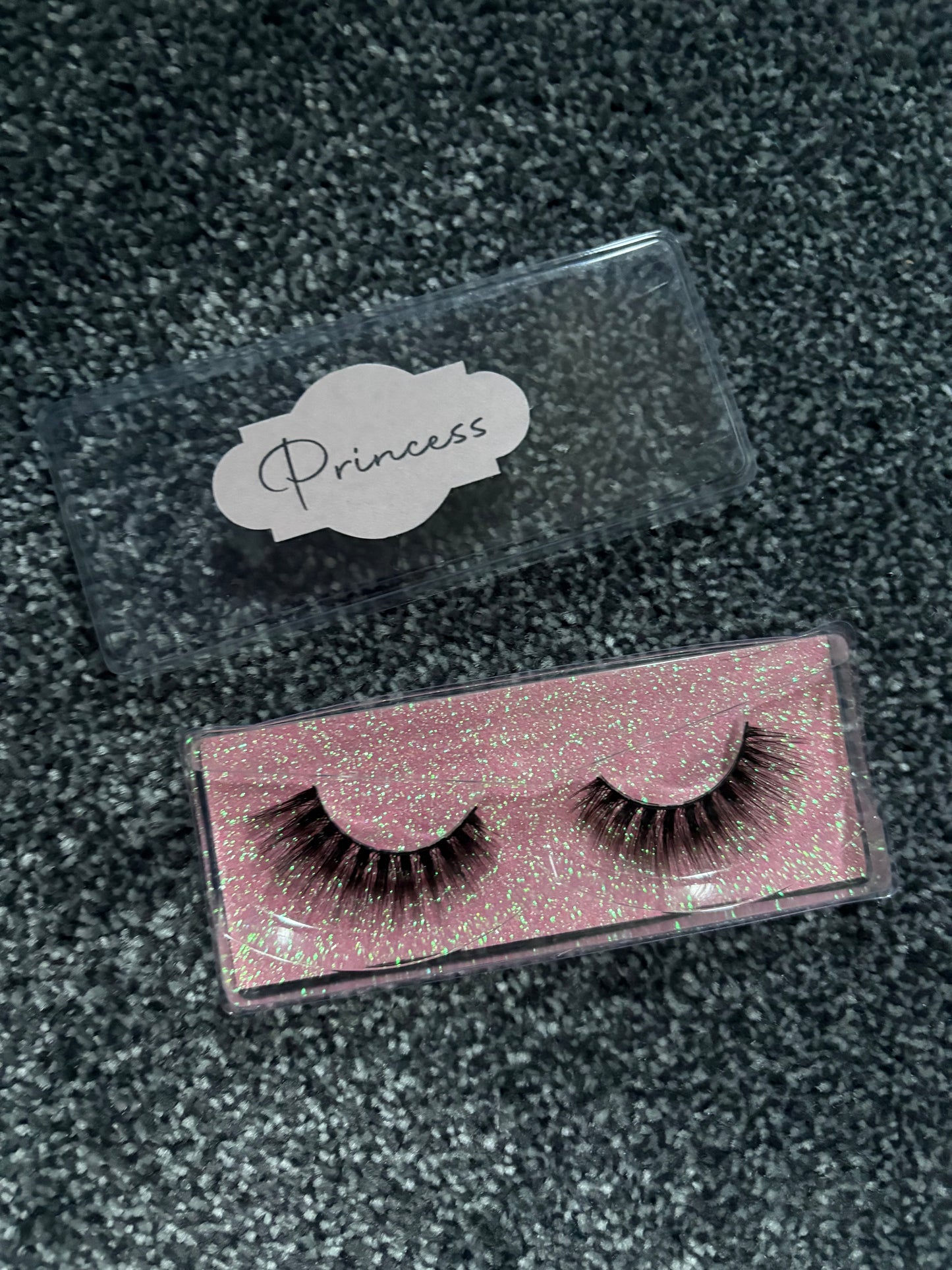 Luna Belle lashes - exclusive to lunas only.