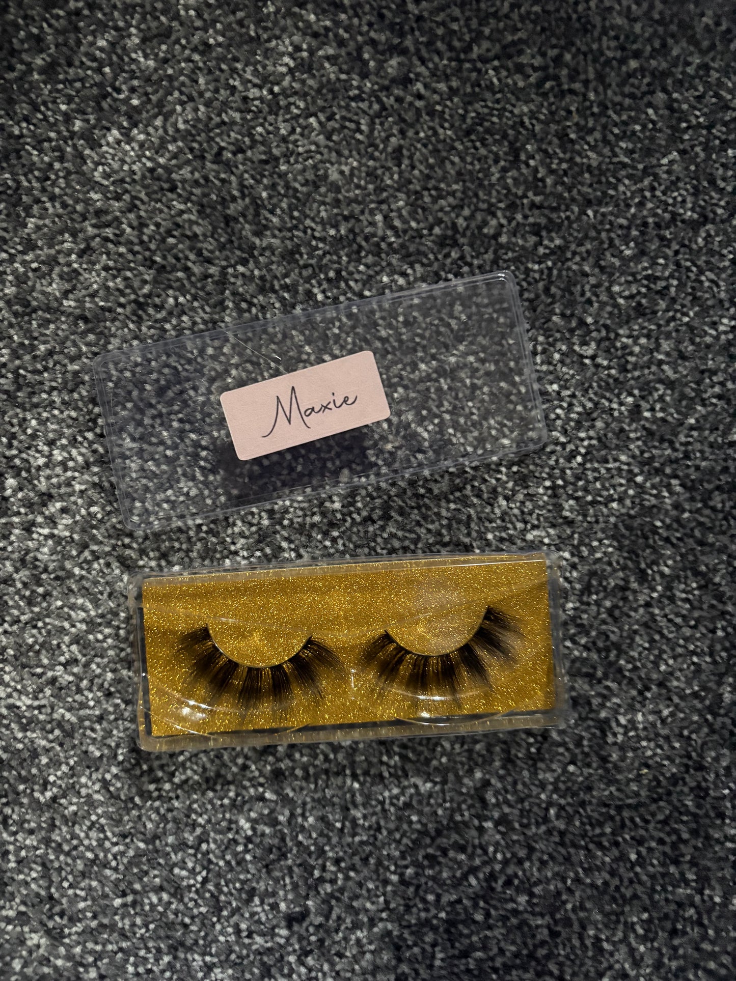 Luna Belle lashes - exclusive to lunas only.