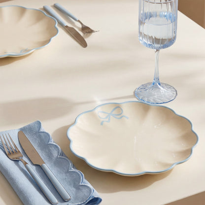 2 Pack Bow Scalloped Plates