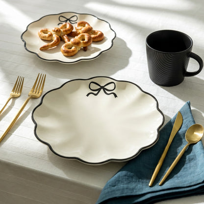 2 Pack Bow Scalloped Plates