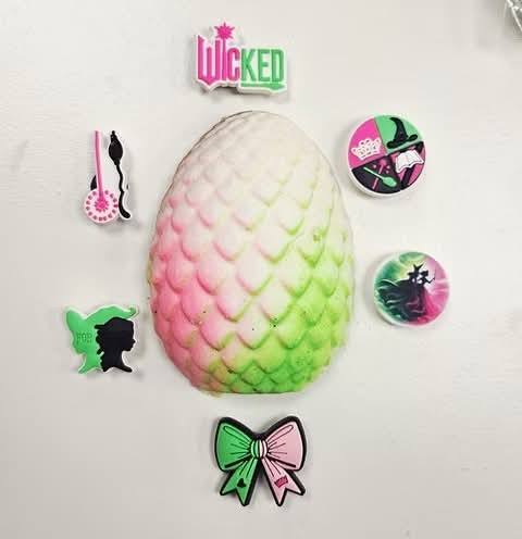 Croc charm bath bomb egg surprise