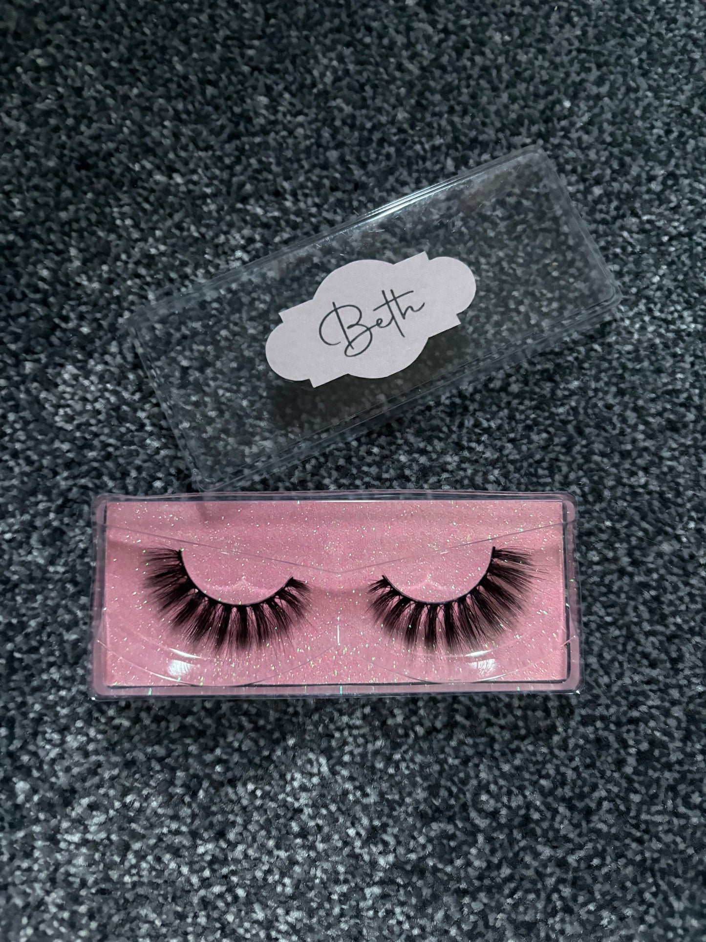 Luna Belle lashes - exclusive to lunas only.