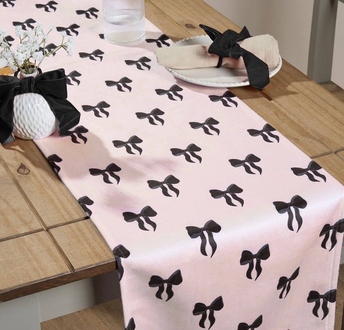 Bow placemats & Table runner deal