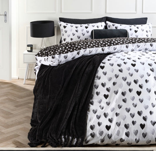 Heart Print Reversible Duvet Cover Set