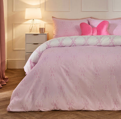 Pink & White reversible bow bedding