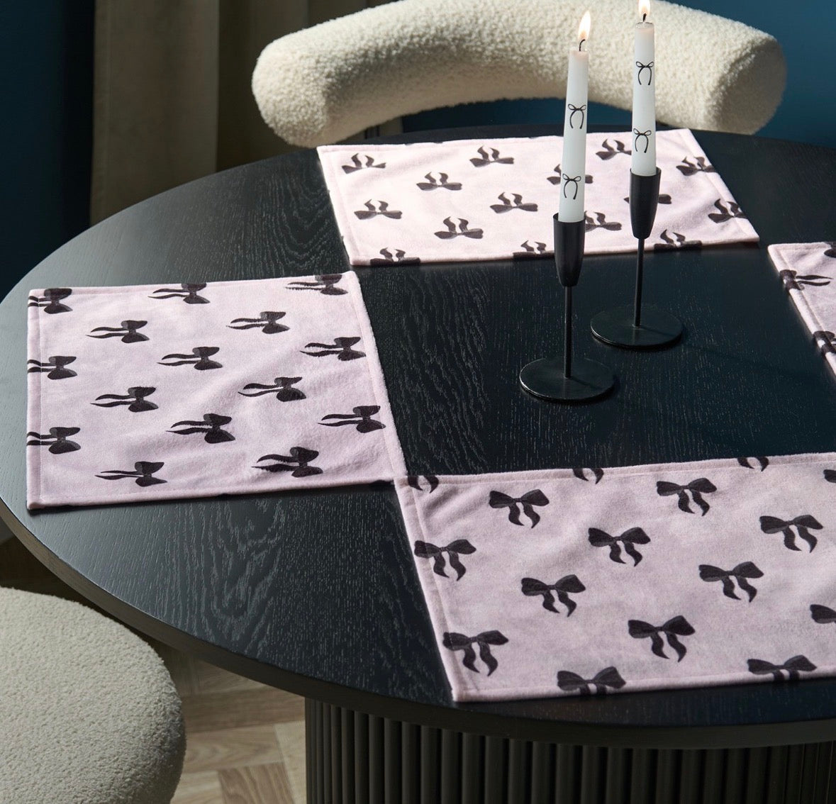 Bow placemats & Table runner deal