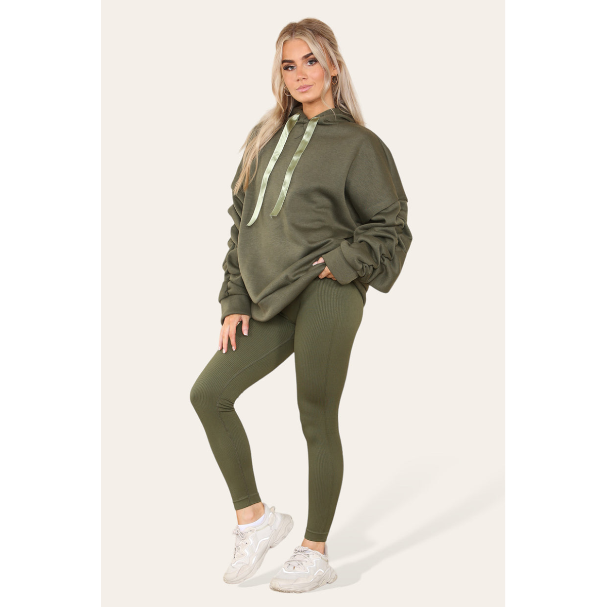 Stylish Plus Size Ruched Sleeve Hoodie with Satin Ribbon - Comfortable & Warm