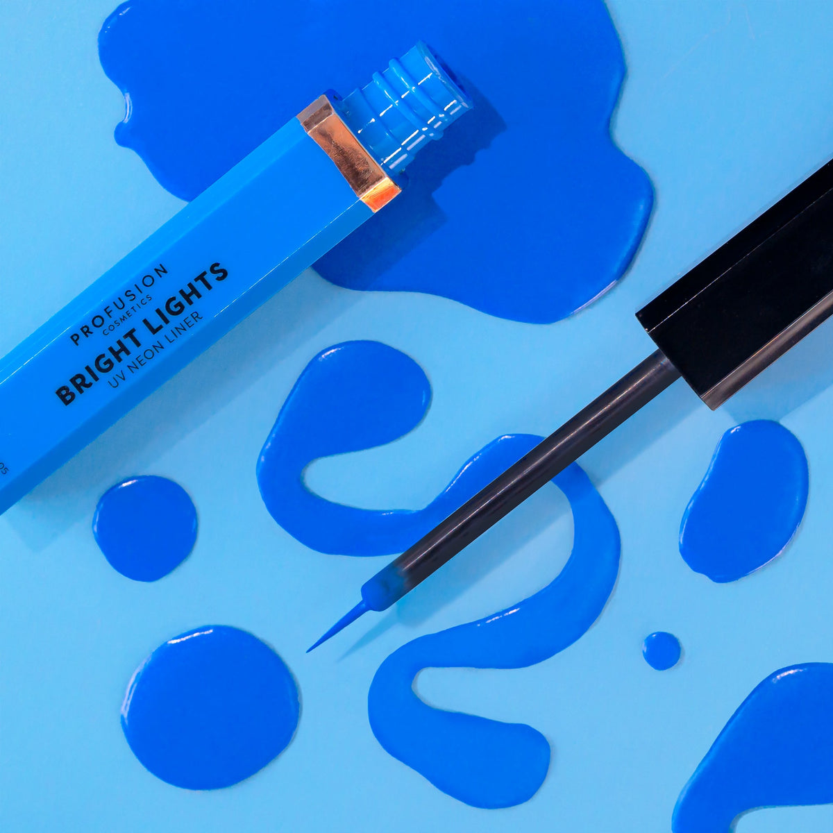 Bright Lights | Neon eyeliner